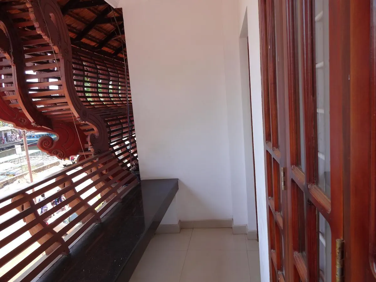 Sisir Palace Backwater Resort Alappuzha 2*,  India