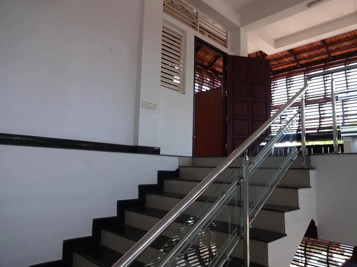 ** Hotel Sisir Palace Backwater Resort Alappuzha India