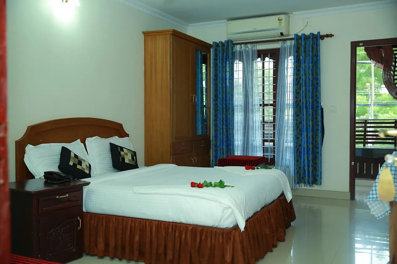 Sisir Palace Backwater Resort Alappuzha