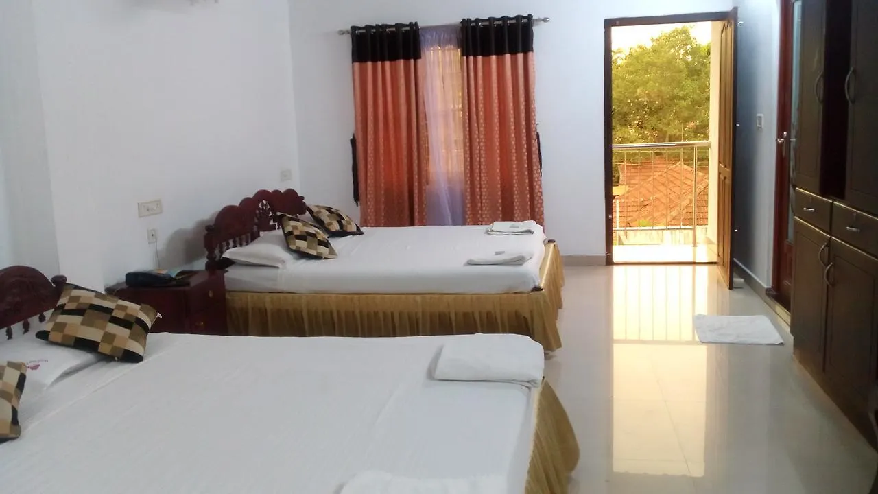Hotel Sisir Palace Backwater Resort Alappuzha